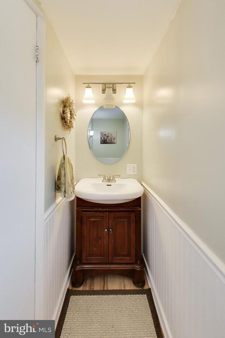 2808 Berwick Avenue photo 24