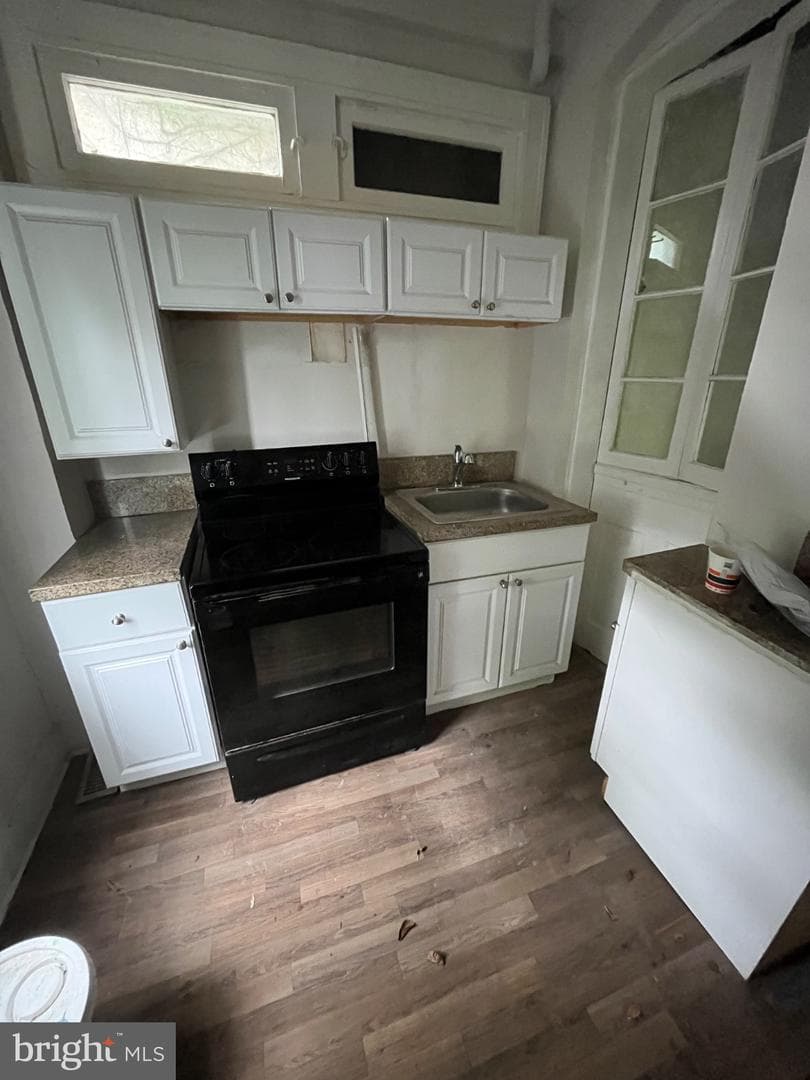 1156 N Longwood Street photo 7