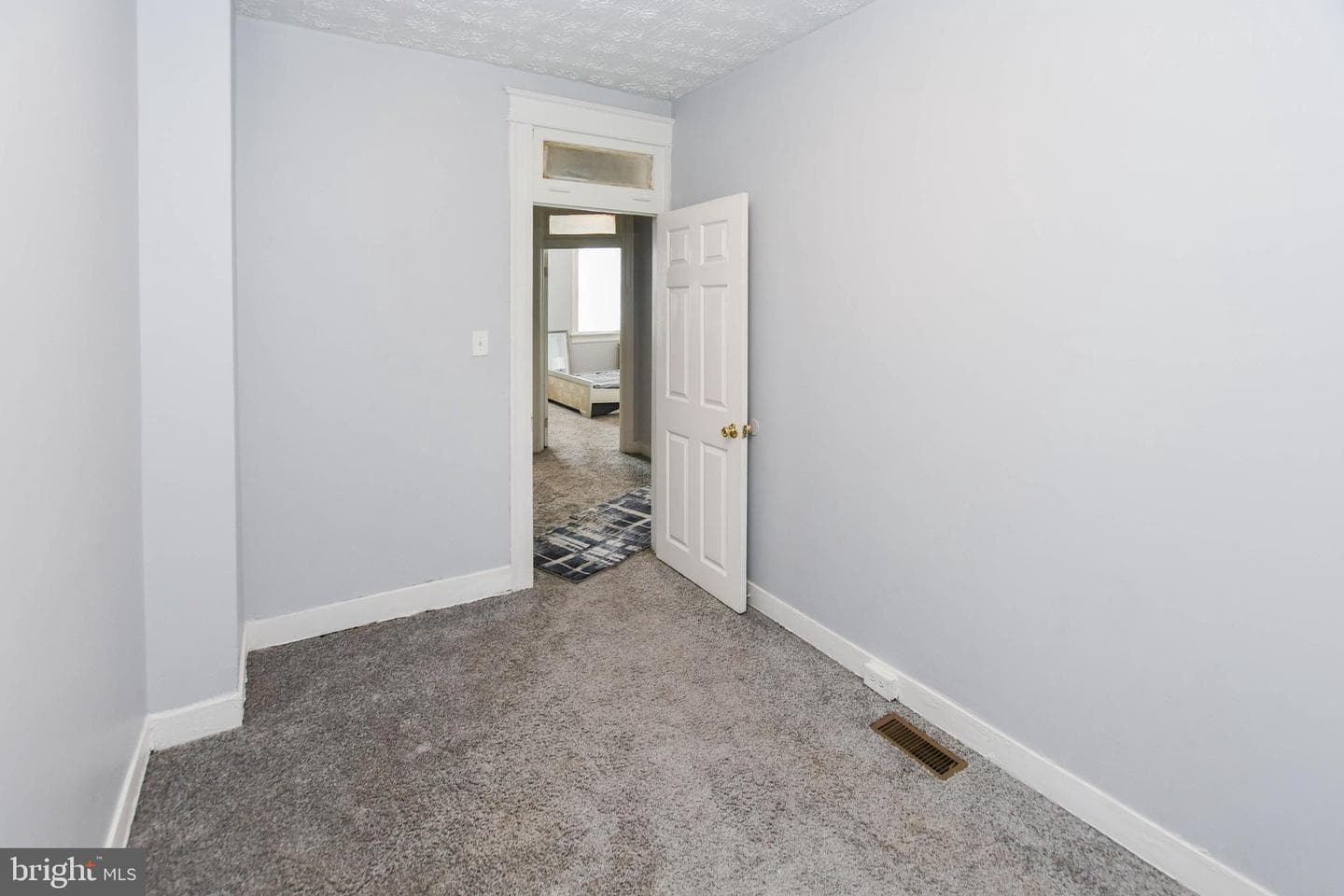 406 N Loudon Avenue photo 11
