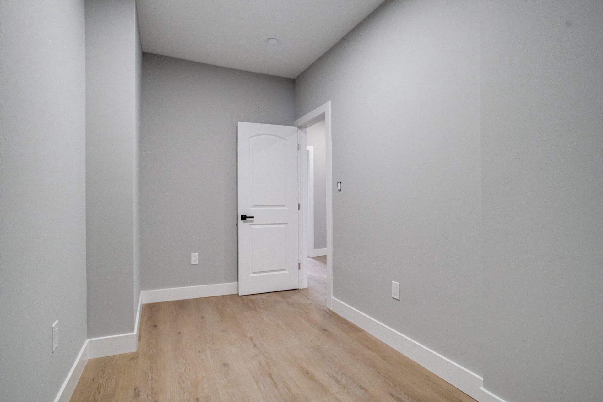 222 S Monastery Avenue photo 32