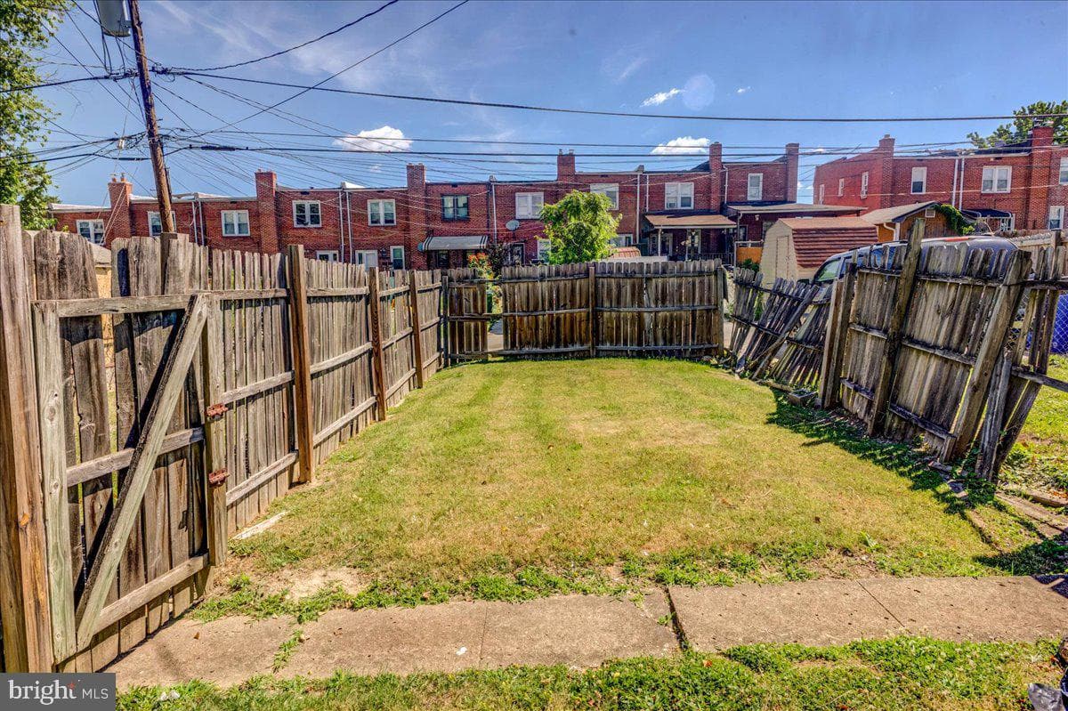 1071 Wilmington Avenue photo 24