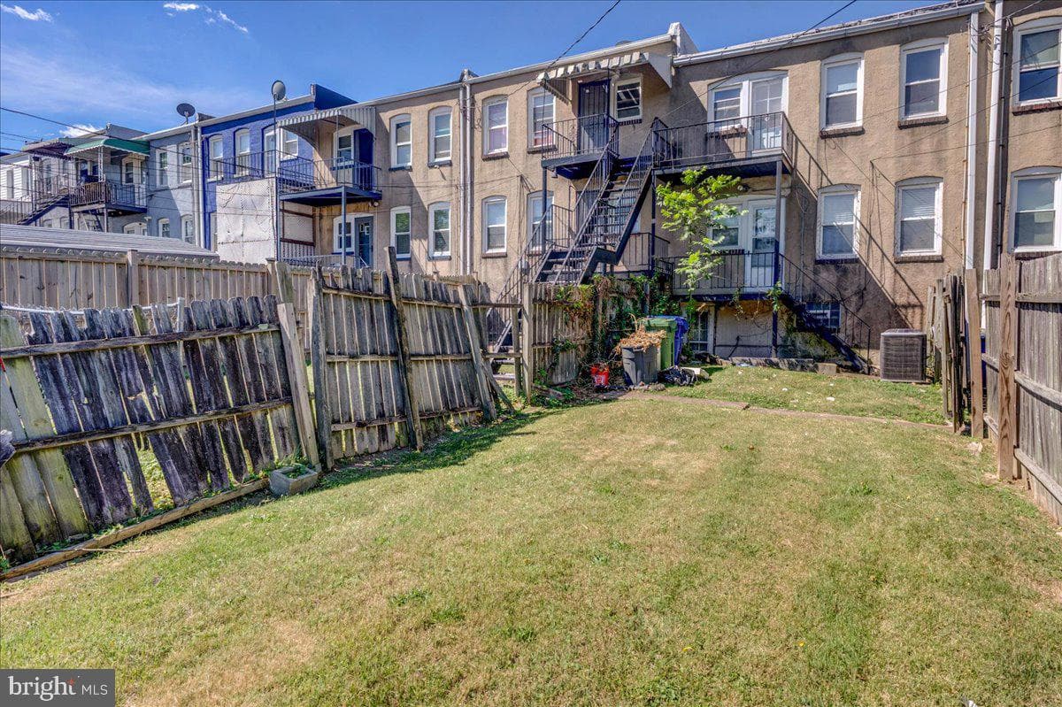 1071 Wilmington Avenue photo 26