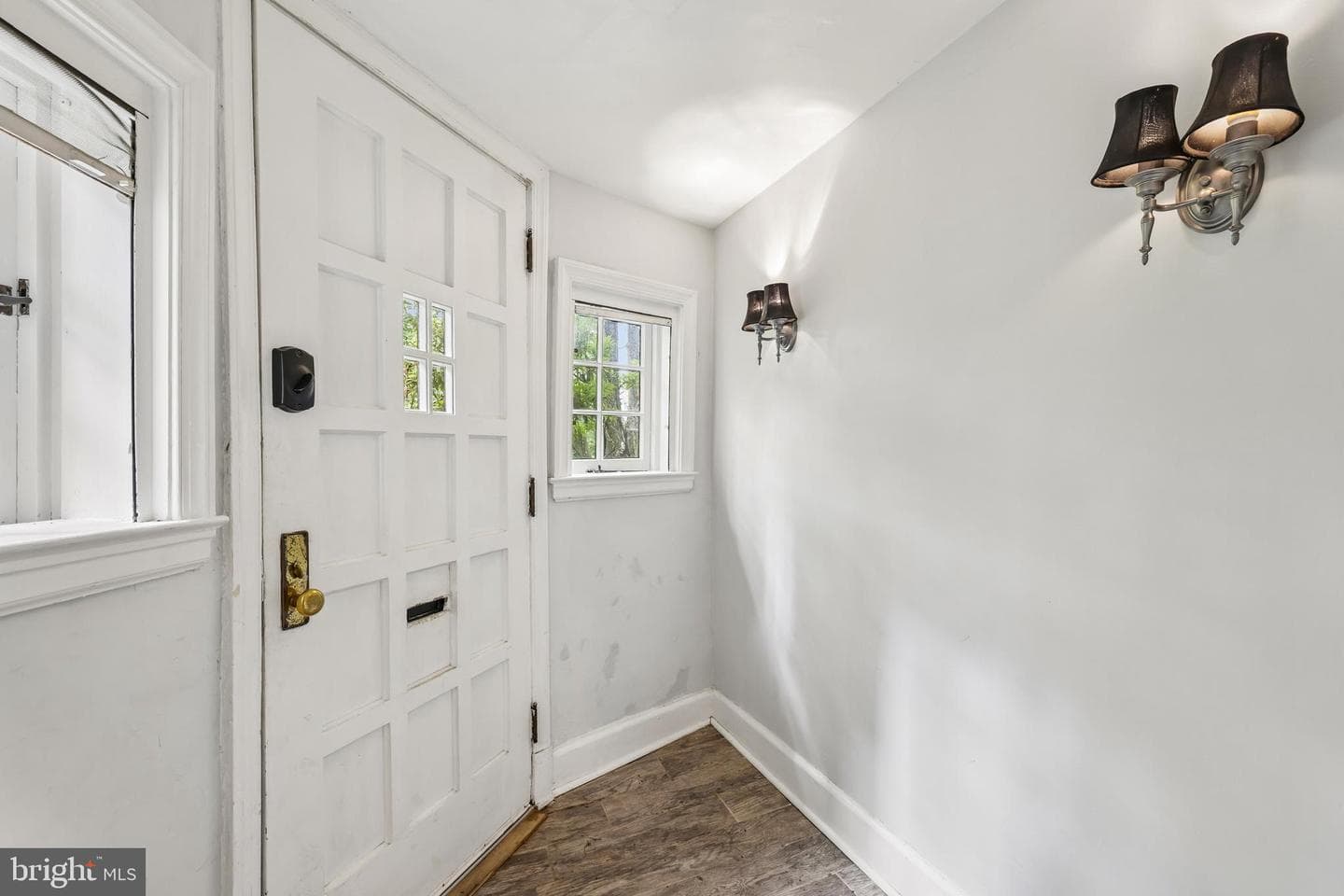 714 E Lake Avenue photo 5