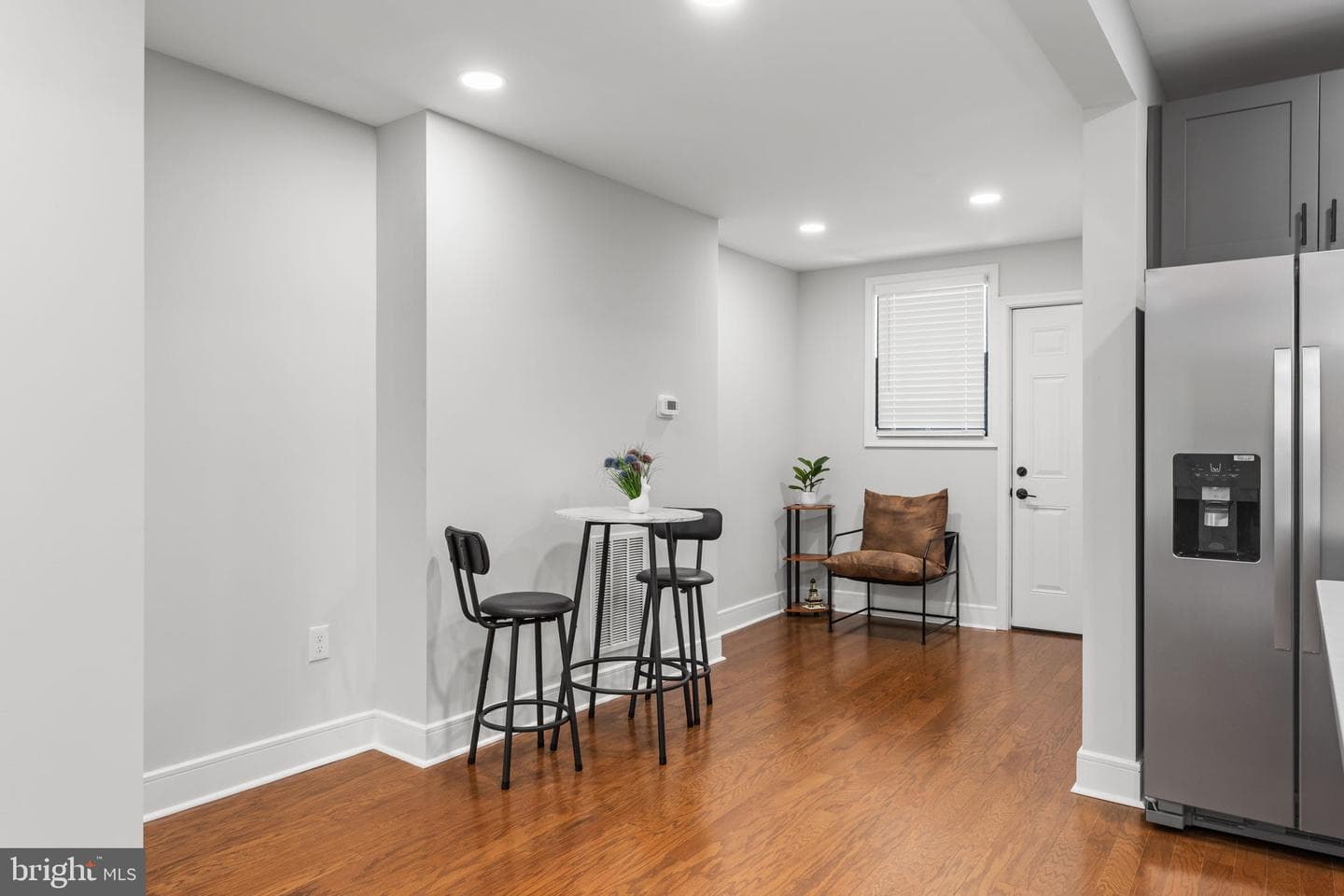 3517 Holmes Avenue photo 8
