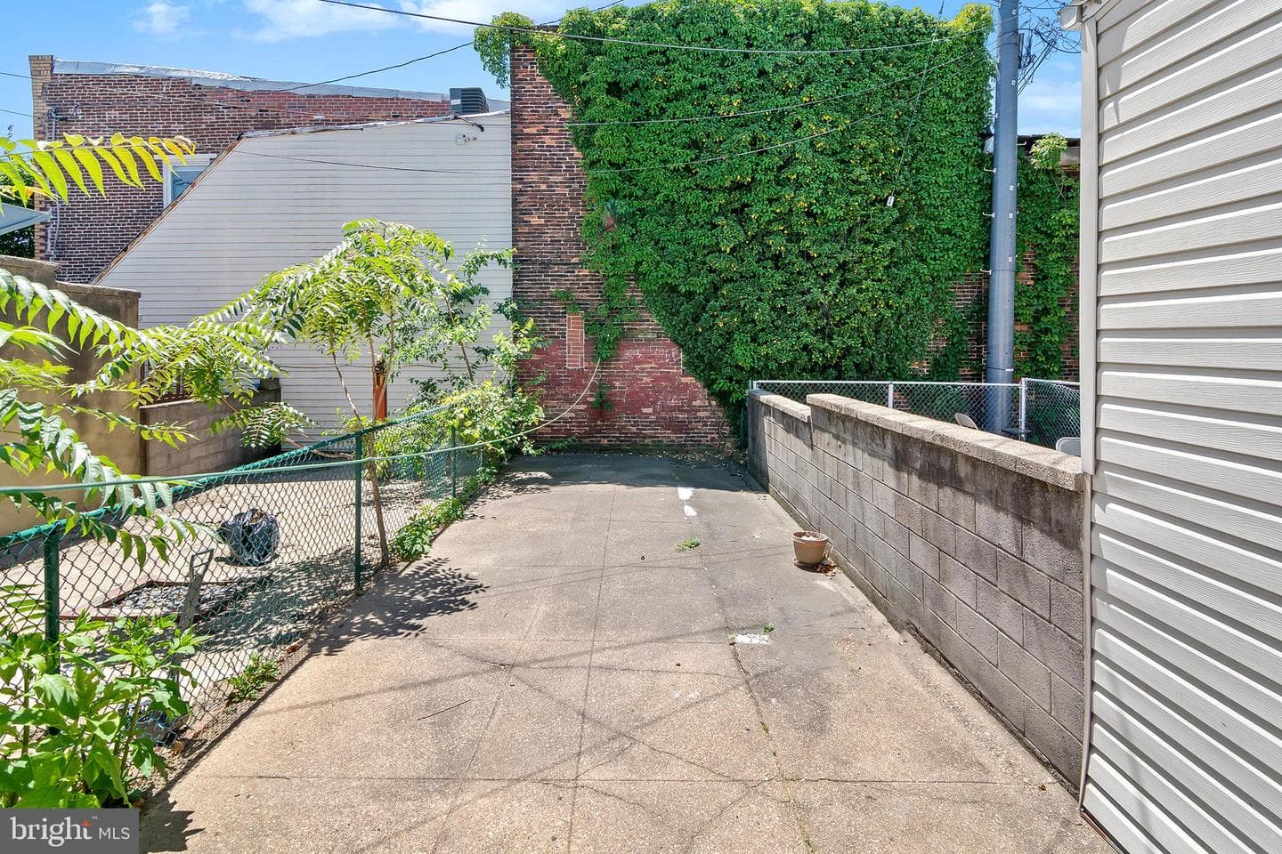 3527 Gough Street photo 23