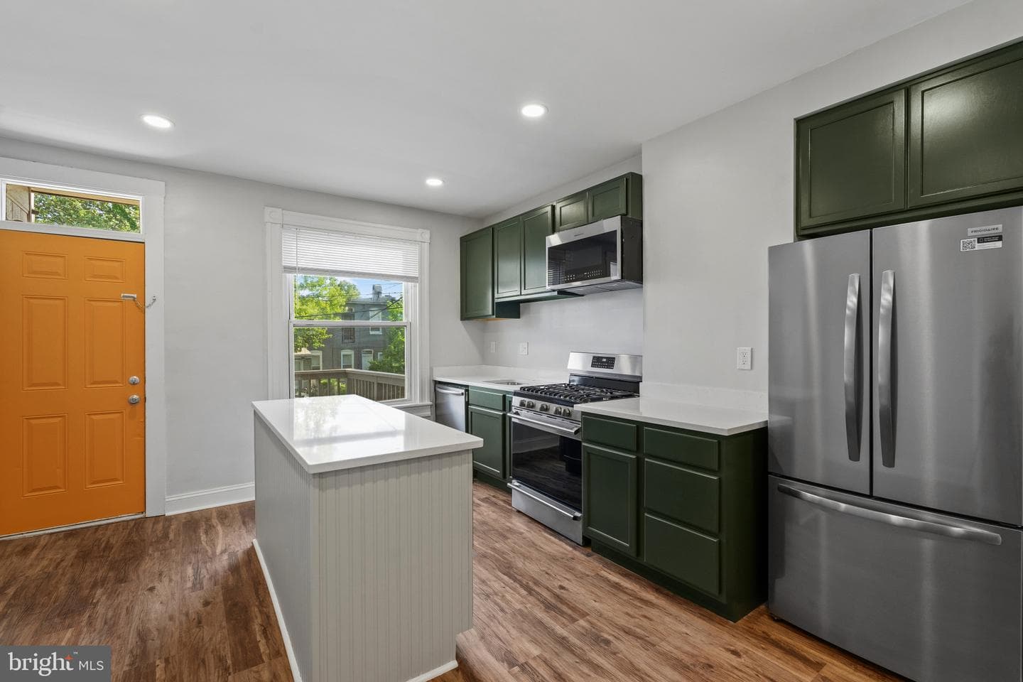 621 E 36th Street photo 10