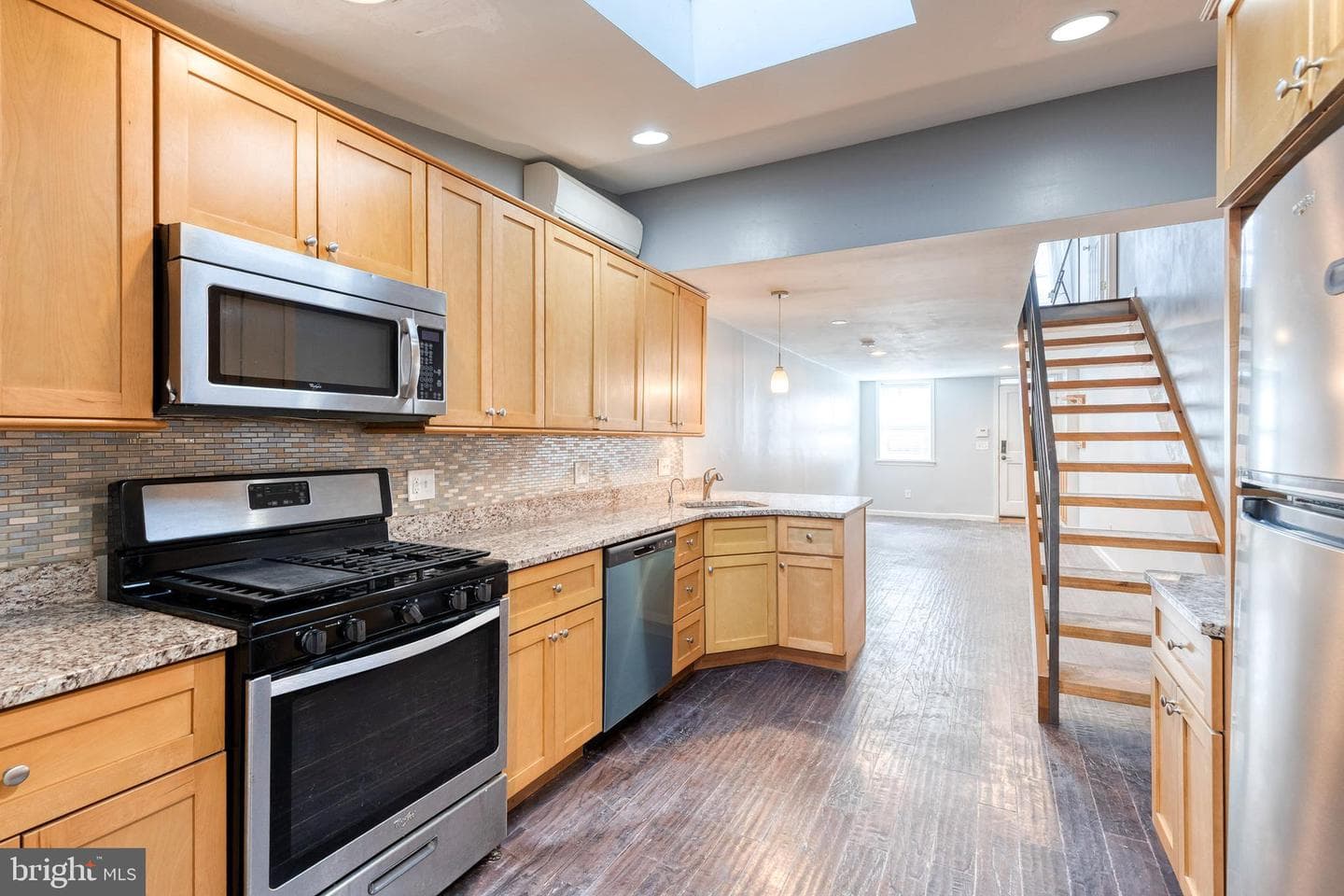 302 S Duncan Street photo 15
