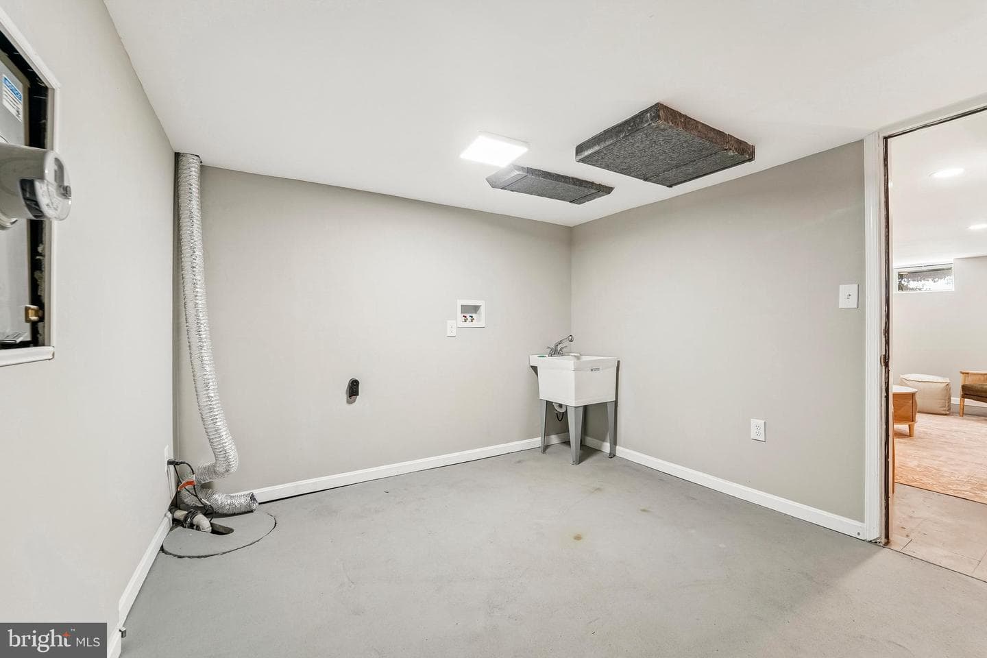 1108 W 43rd Street photo 31