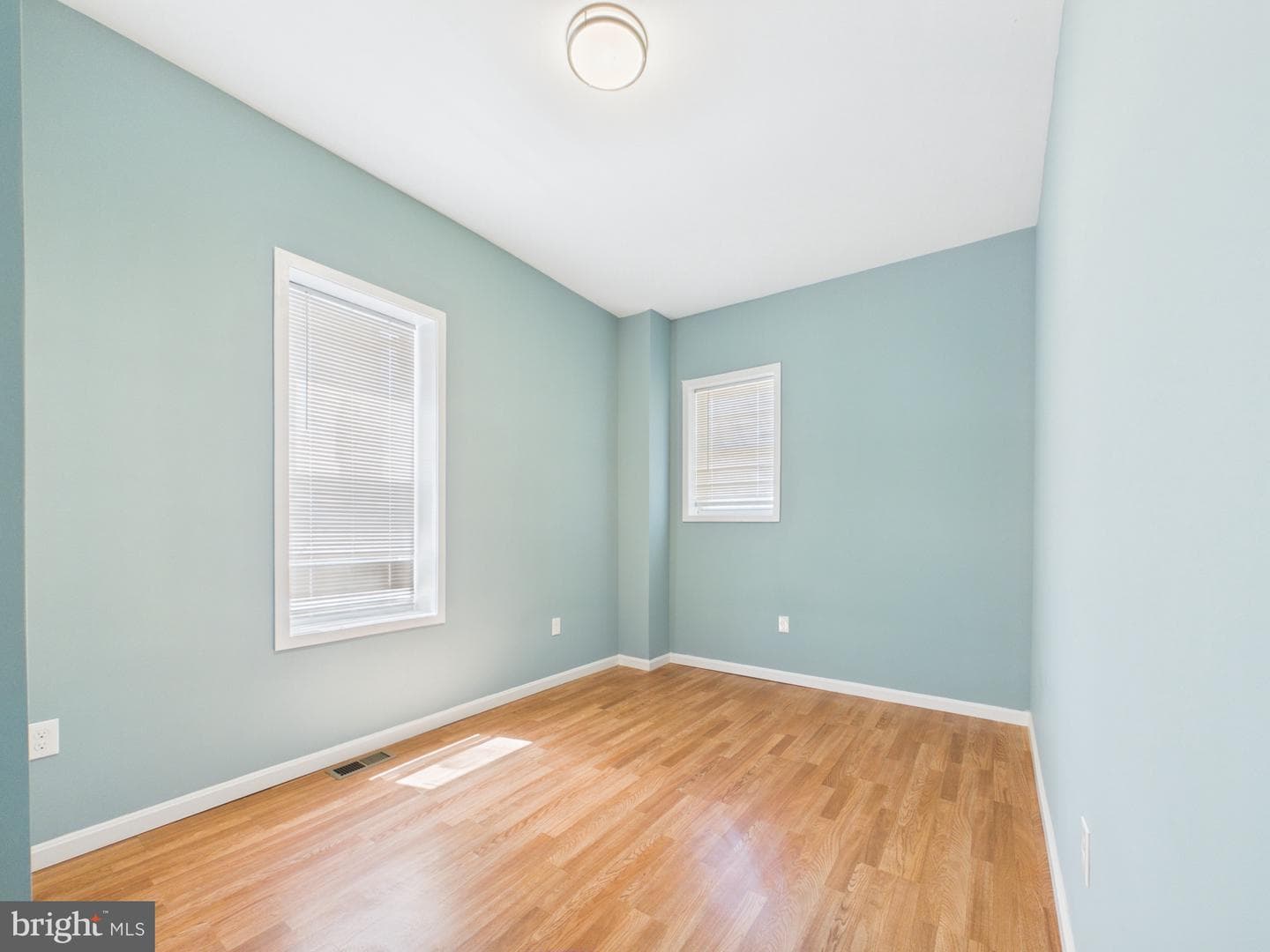 3812 Park Heights photo 5