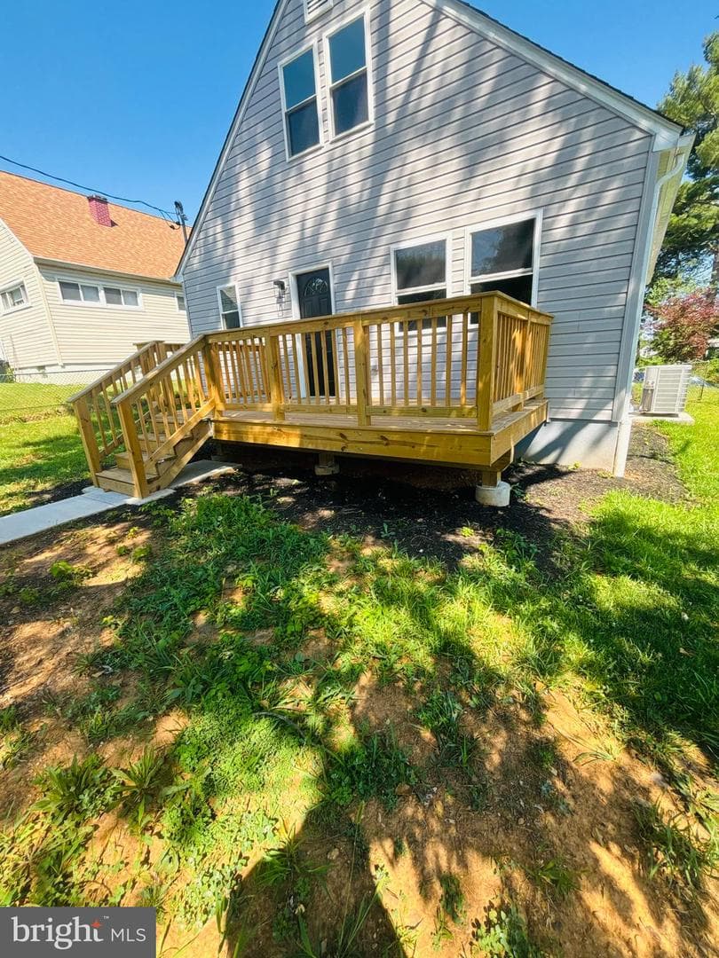 5704 Adleigh Avenue photo 19