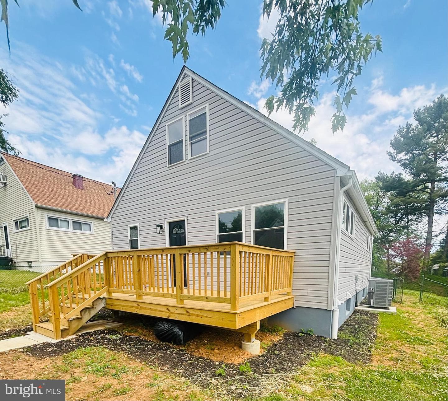 5704 Adleigh Avenue photo 4