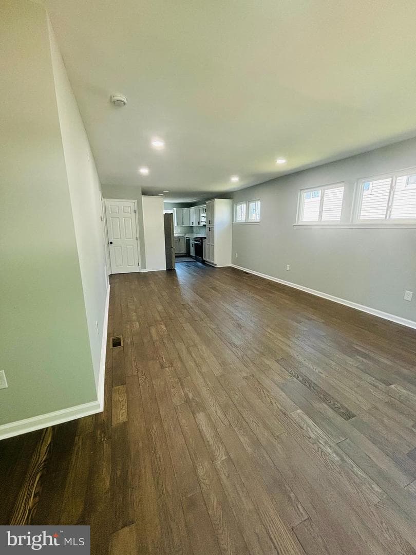 5704 Adleigh Avenue photo 9