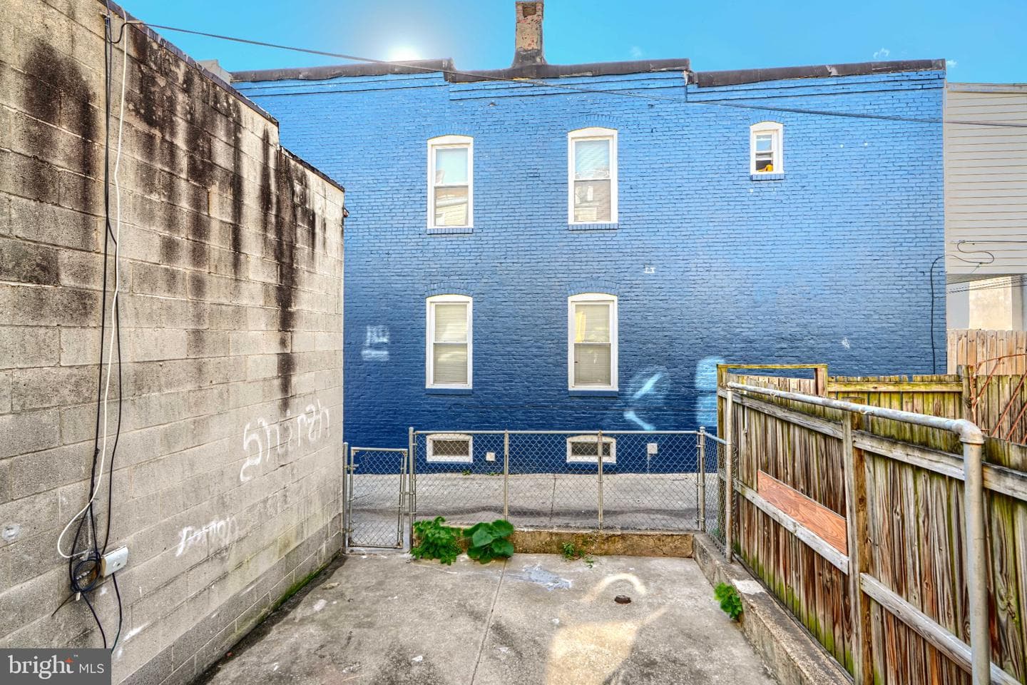 702 Kenwood Avenue photo 10
