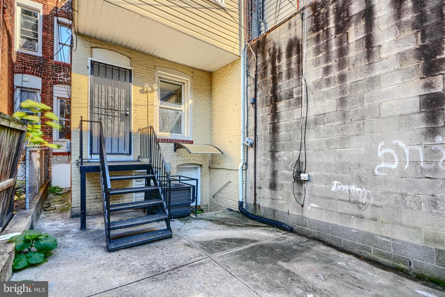 702 Kenwood Avenue photo 12