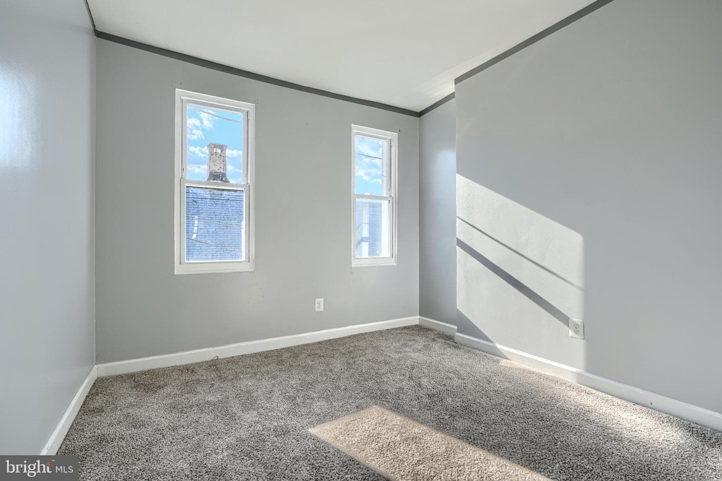 702 Kenwood Avenue photo 21