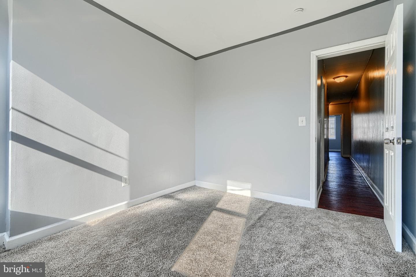 702 Kenwood Avenue photo 22