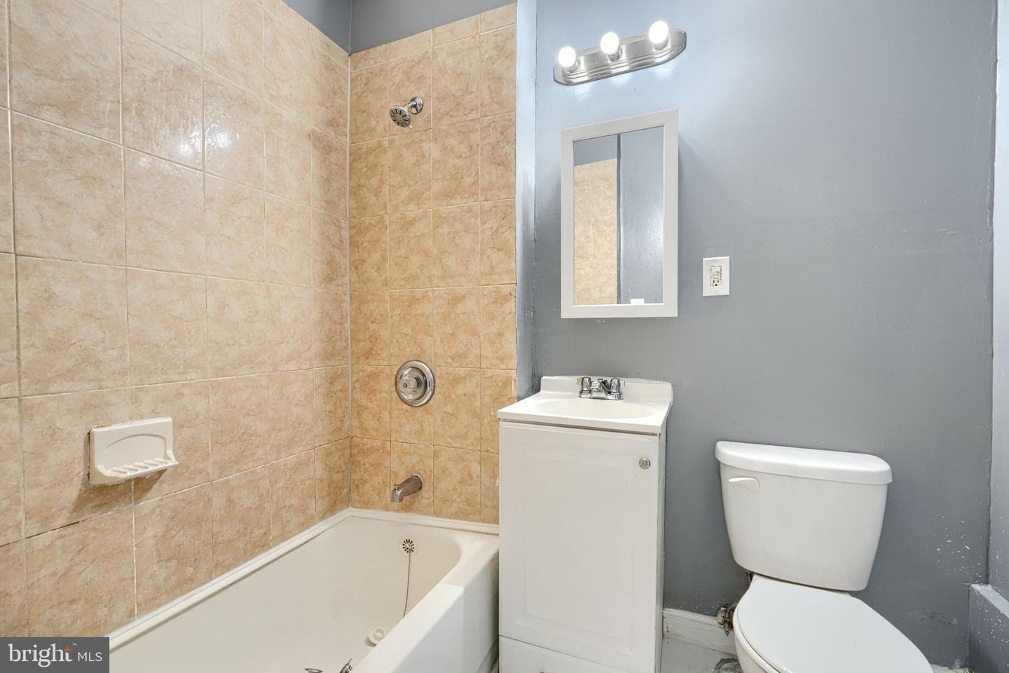 702 Kenwood Avenue photo 24