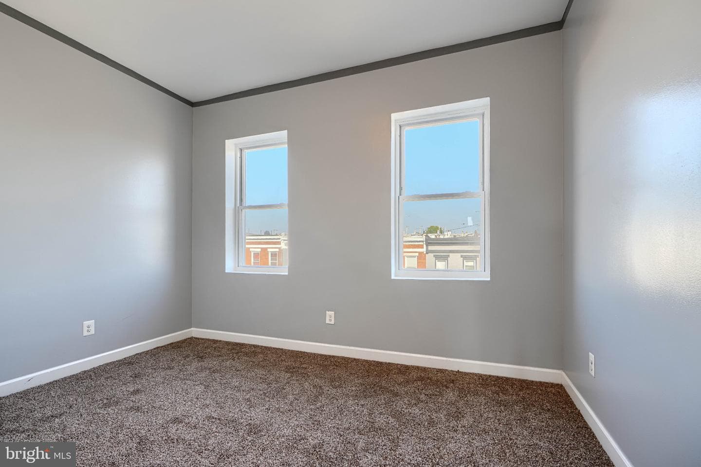 702 Kenwood Avenue photo 31