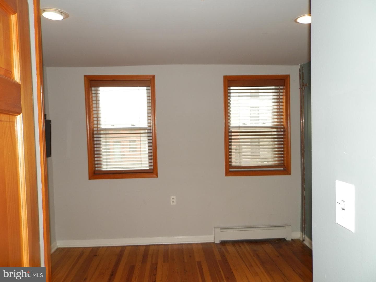 313 S Washington Street photo 11