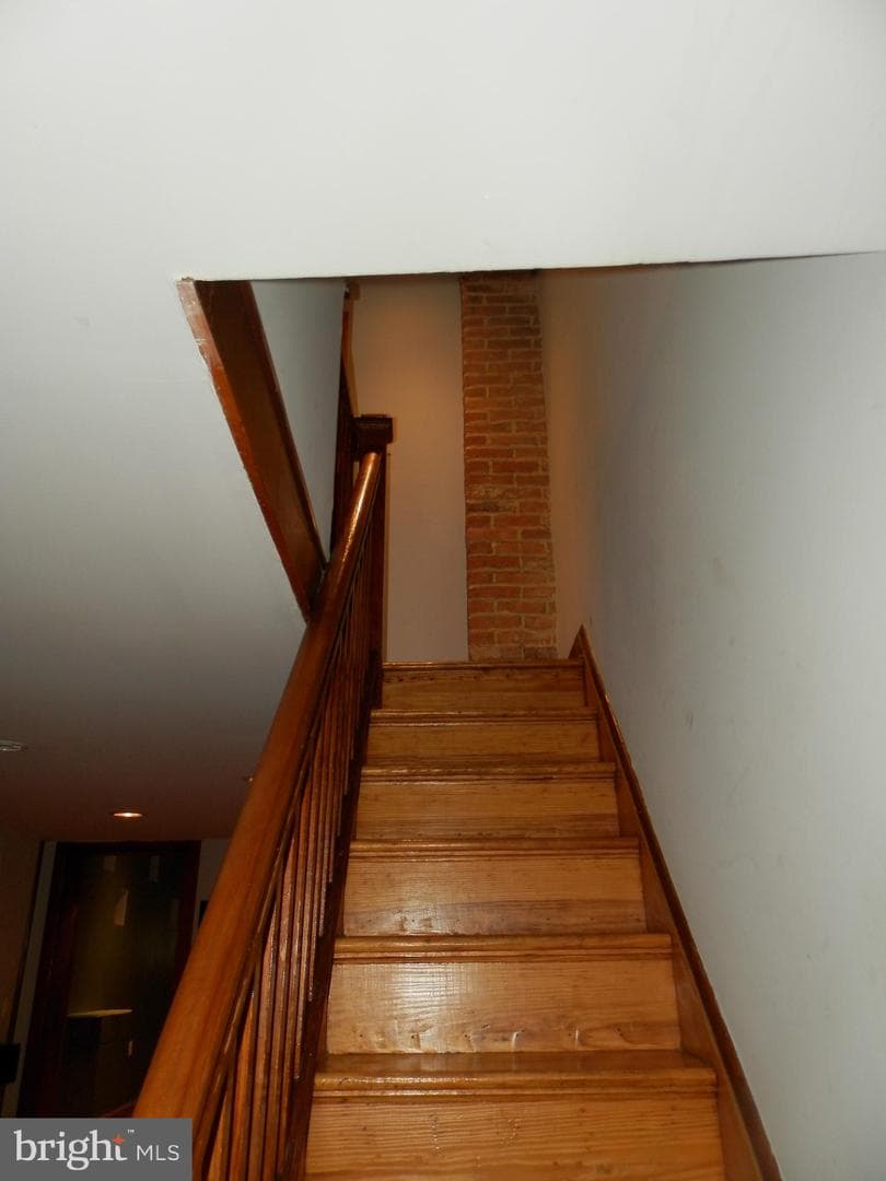 313 S Washington Street photo 15
