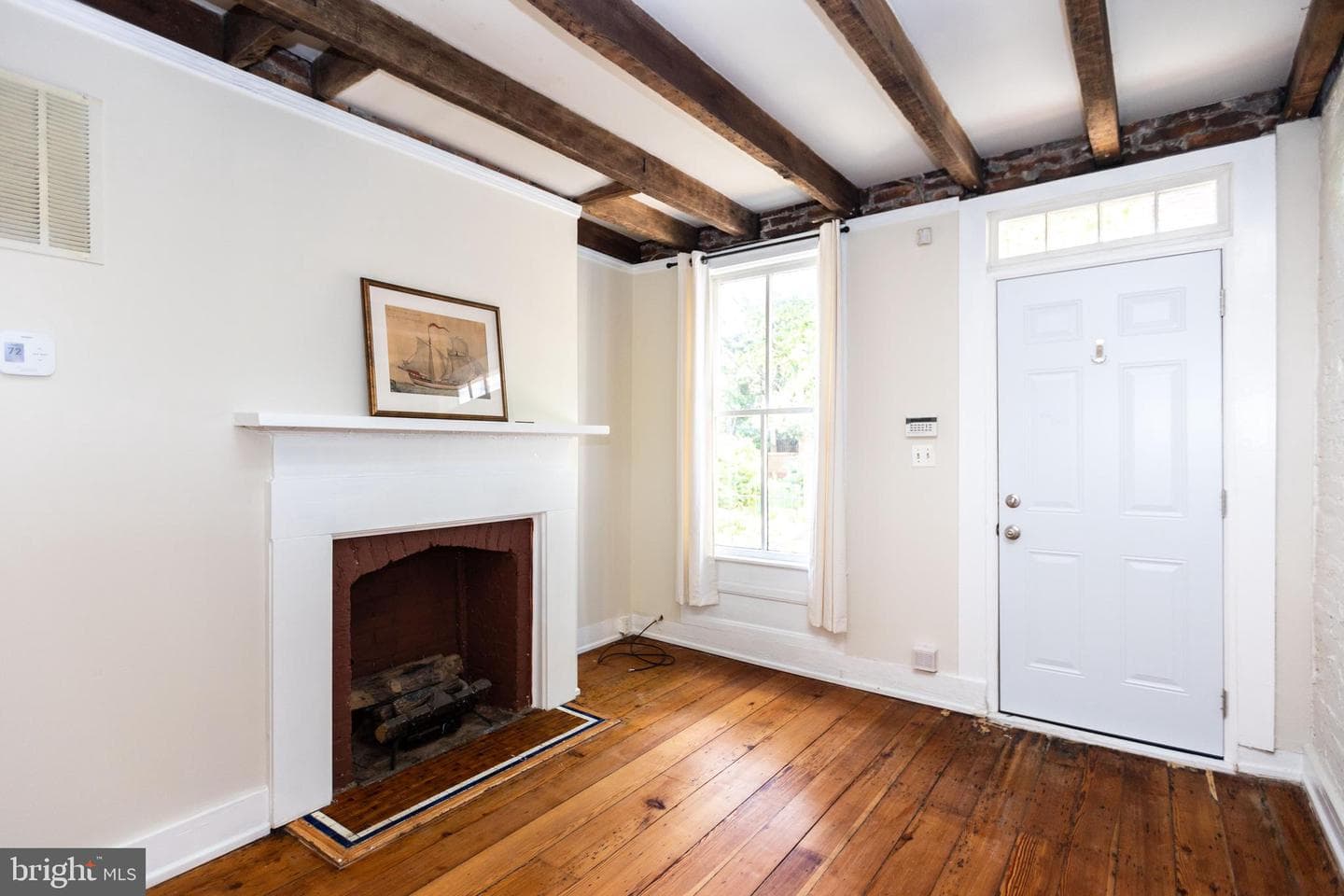 113 E Churchill Street photo 3