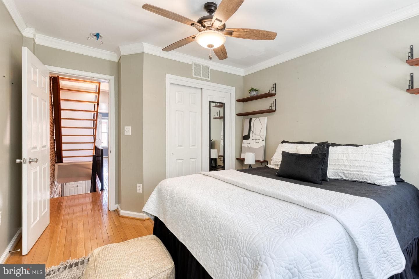 1309 Andre Street photo 23