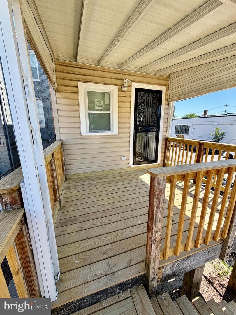 761 Bartlett Avenue photo 21