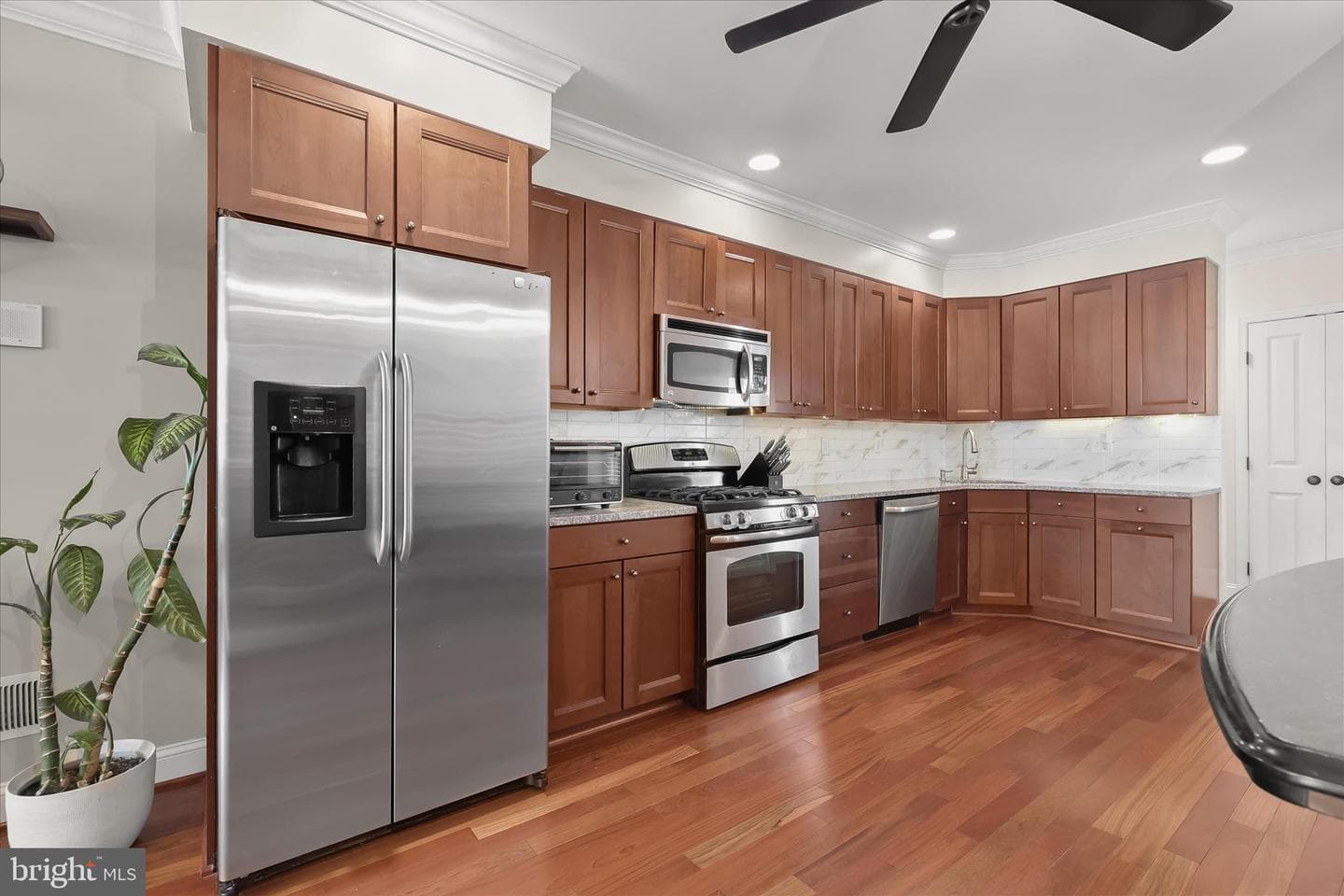 1824 S Charles Street photo 10