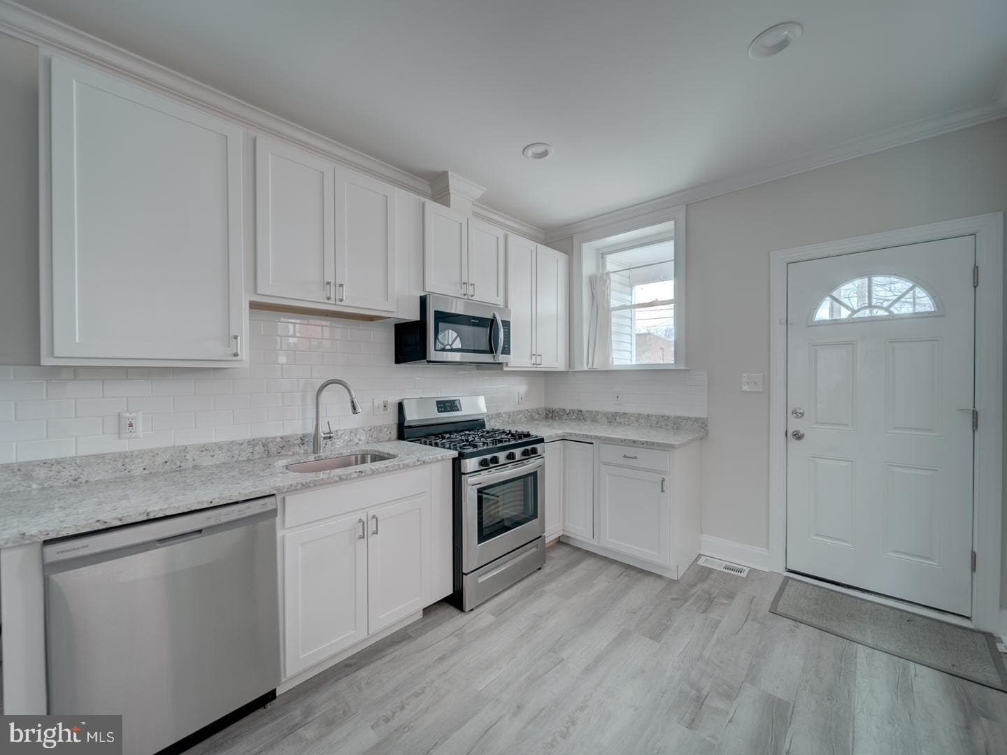 417 N Collington Ave photo 24
