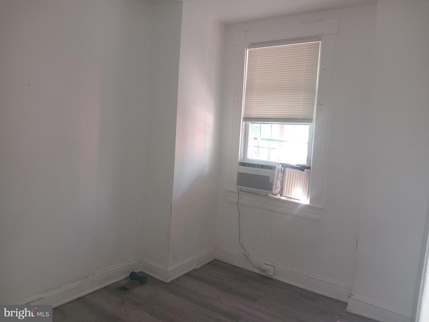 2539 Hollins Street photo 9