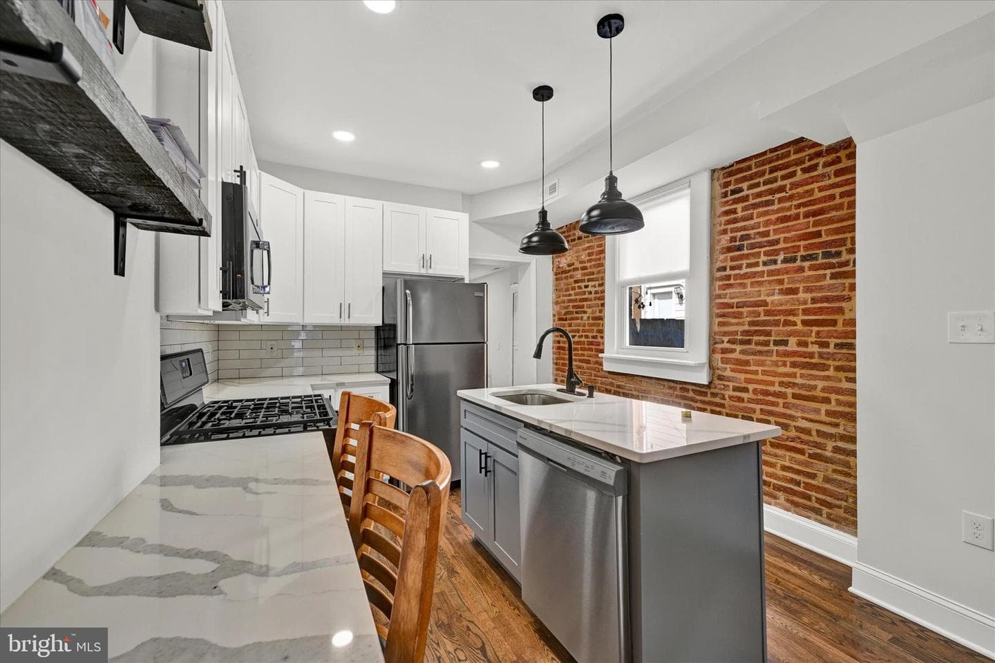 2 W Barney Street photo 10