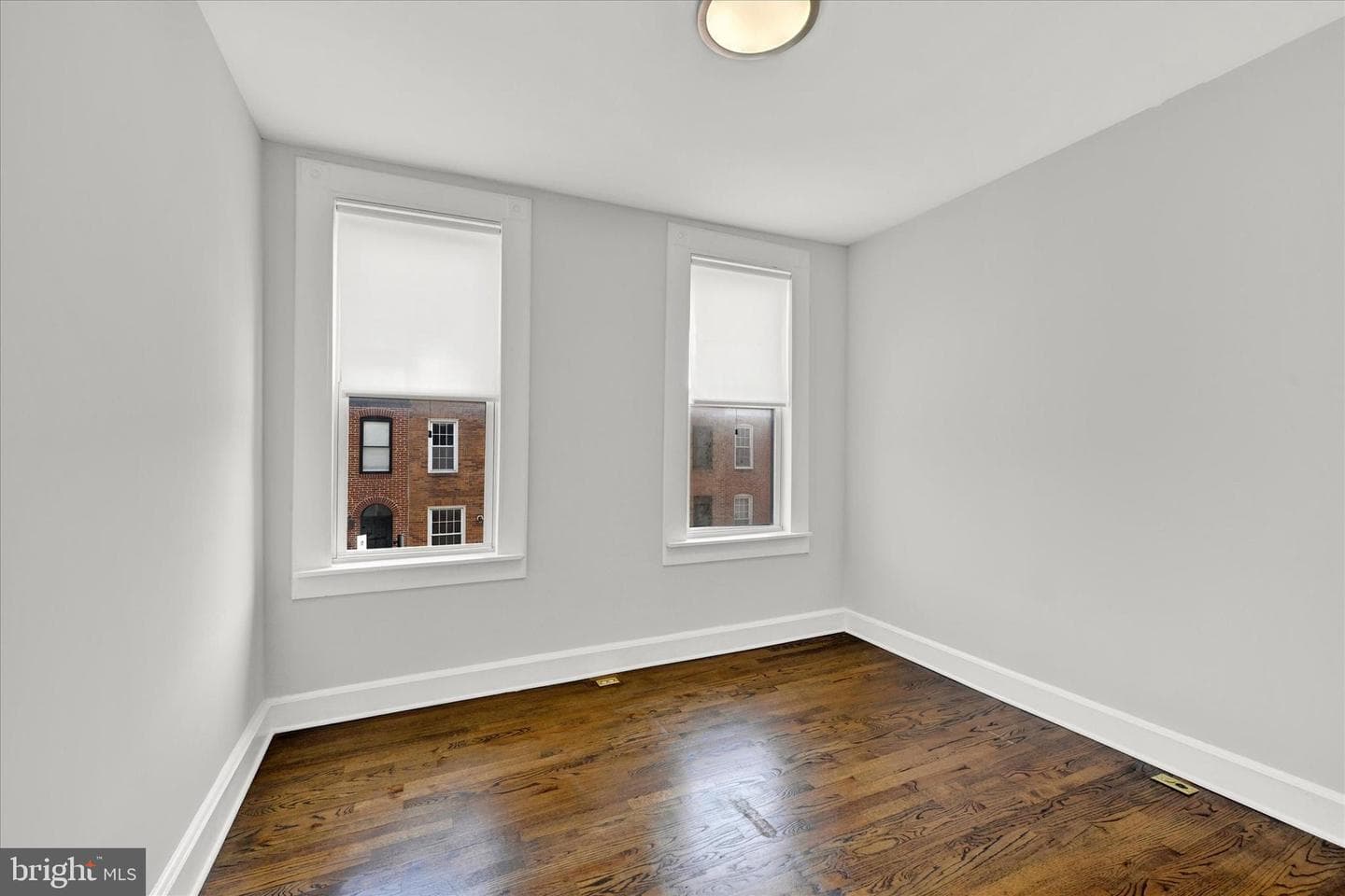 2 W Barney Street photo 15