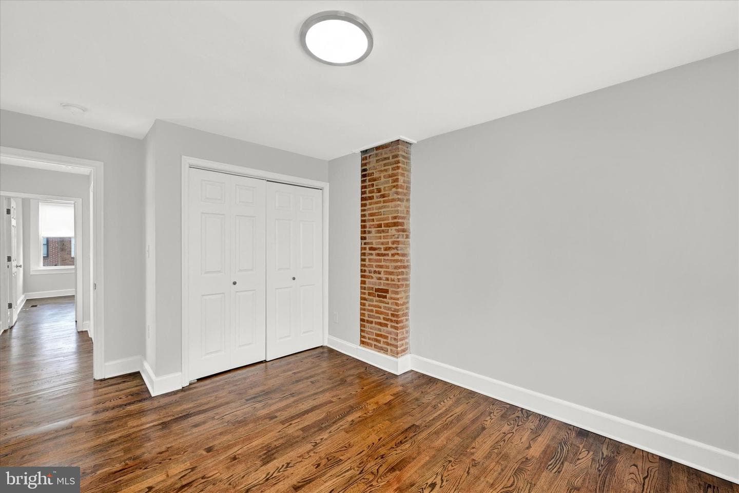 2 W Barney Street photo 19