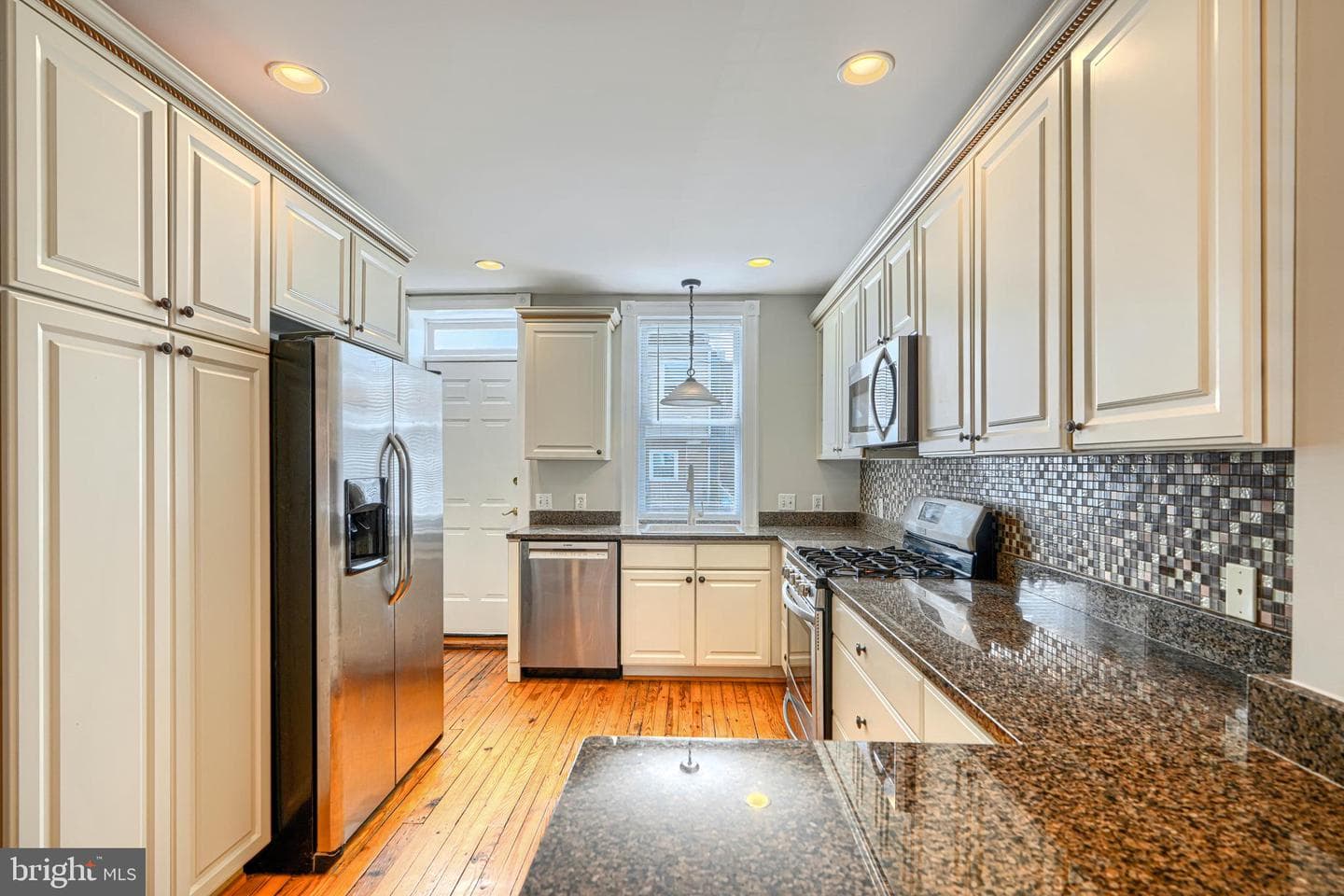522 S Curley Street photo 8
