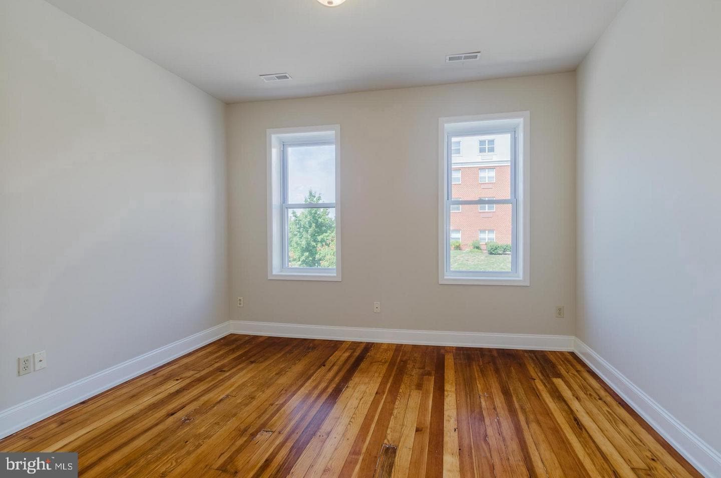 2219 W Baltimore Street W photo 14