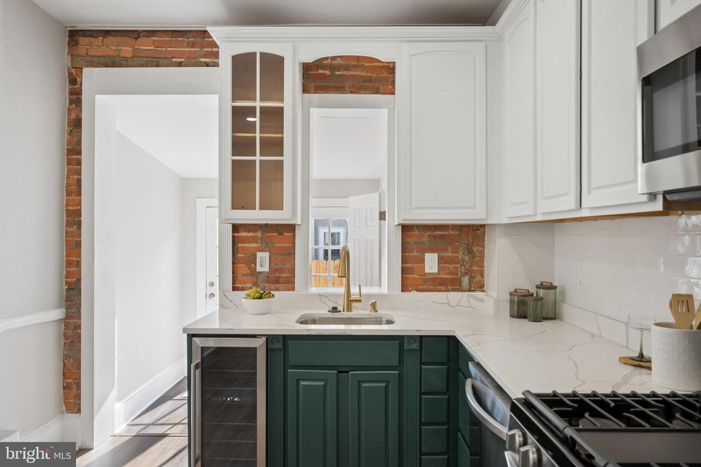 1108 S Clinton Street photo 15