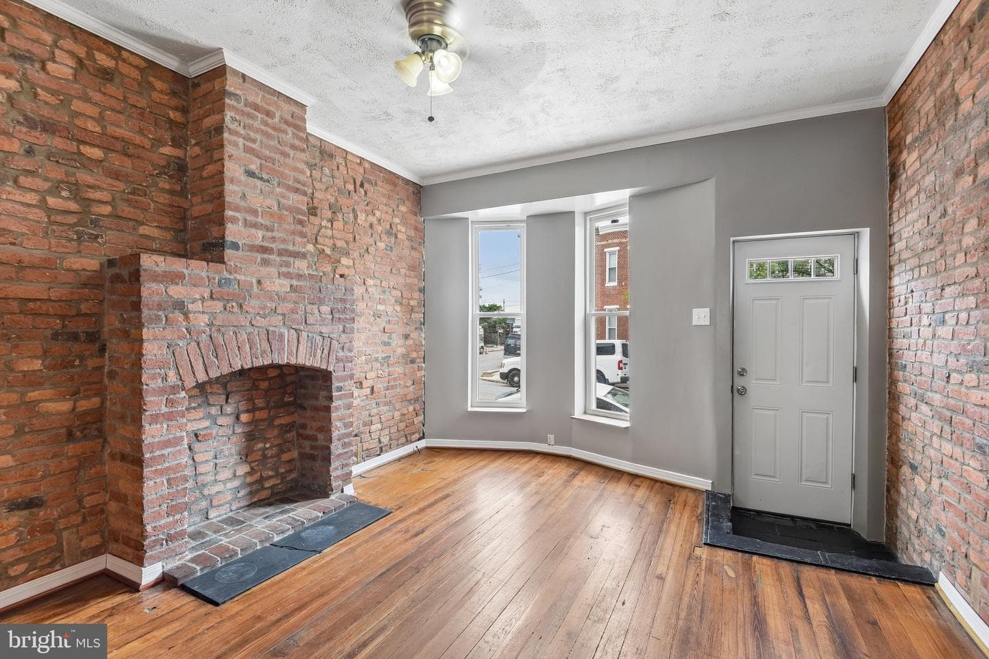 1319 S Carey Street photo 5