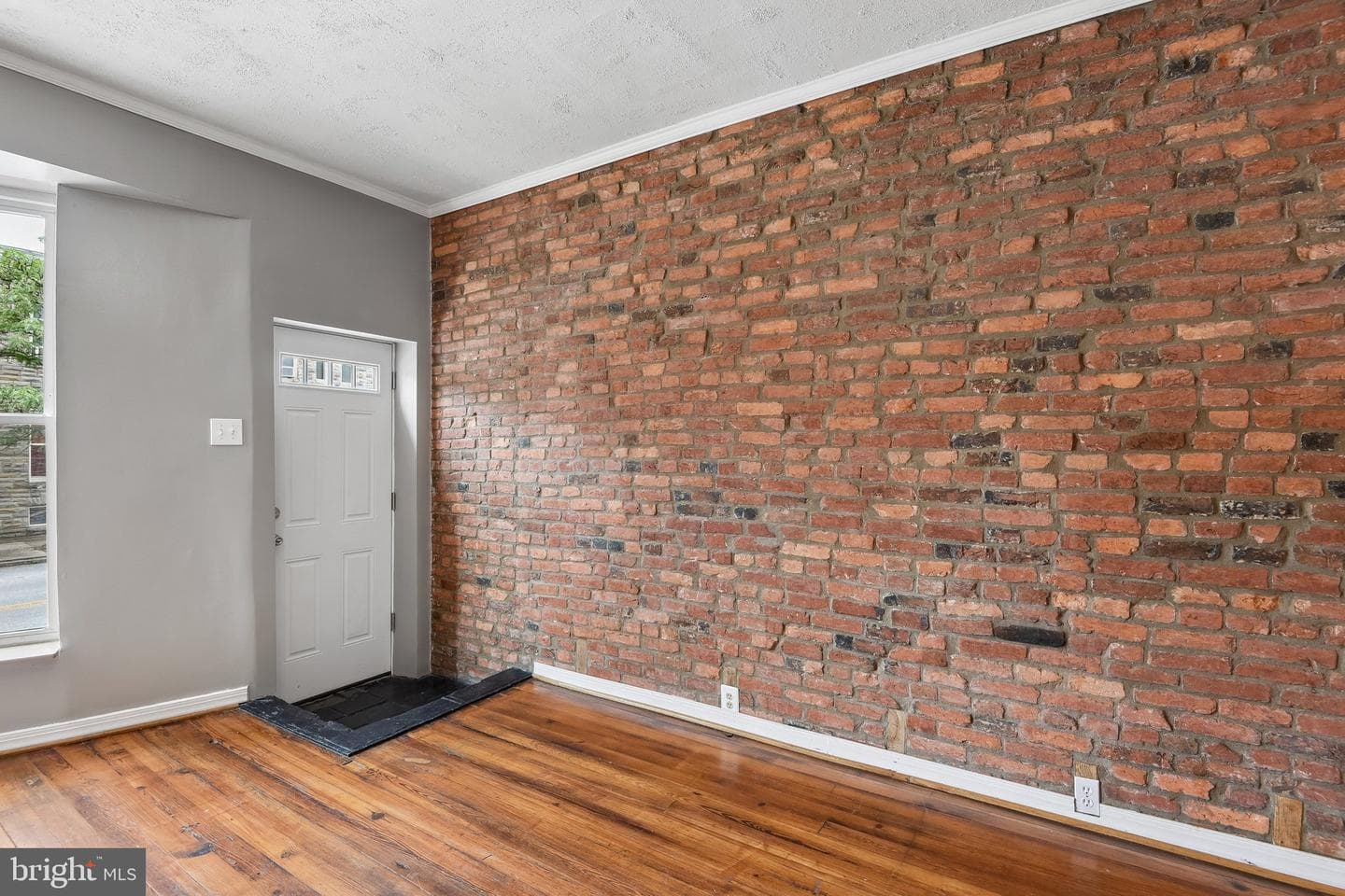 1319 S Carey Street photo 6
