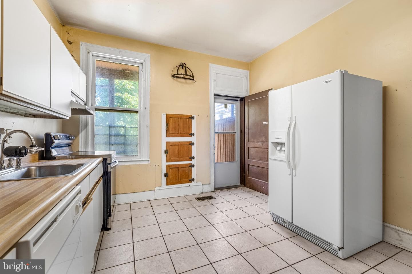 2503 Guilford Avenue photo 13
