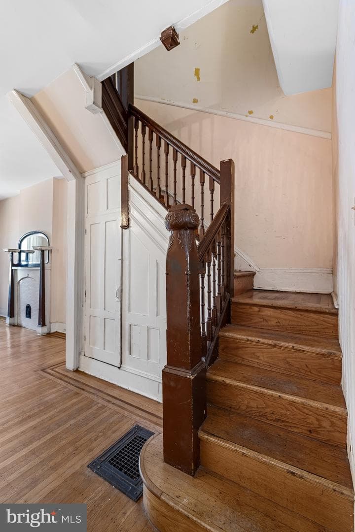2503 Guilford Avenue photo 8