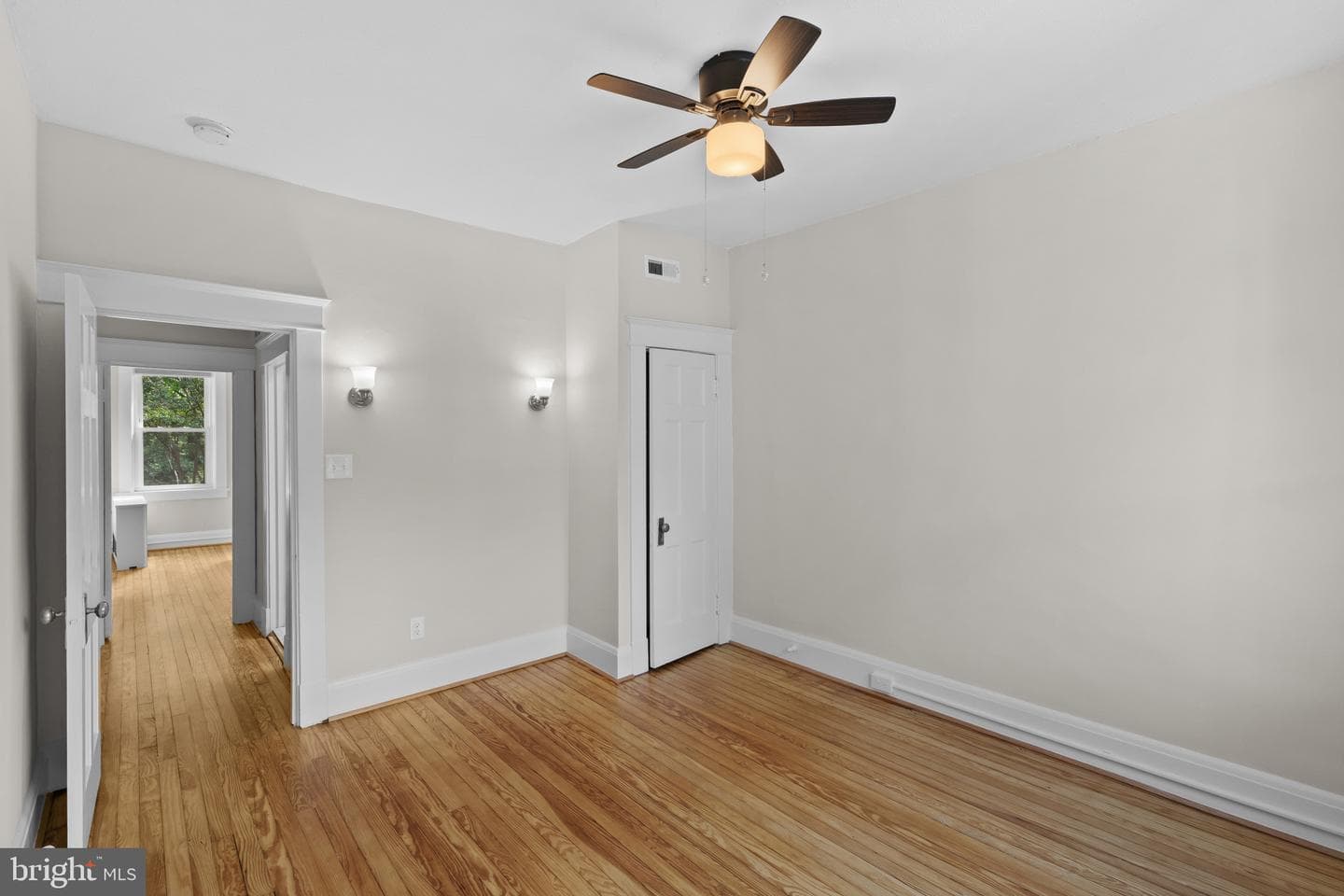 2924 Wyman Parkway photo 38