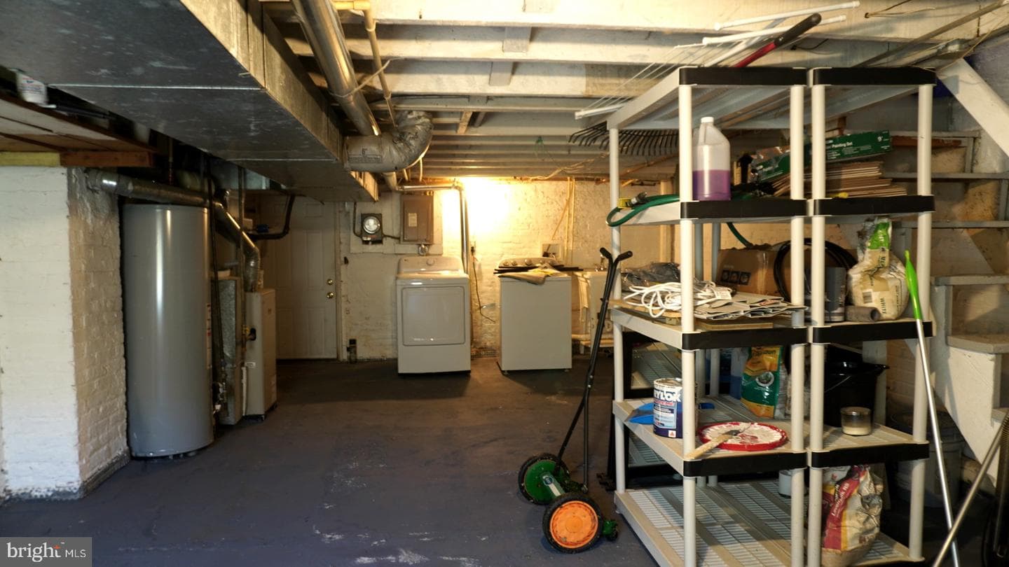 740 E 37th Street E photo 14
