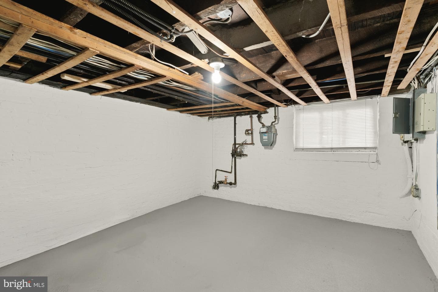 2143 Cambridge Street photo 32