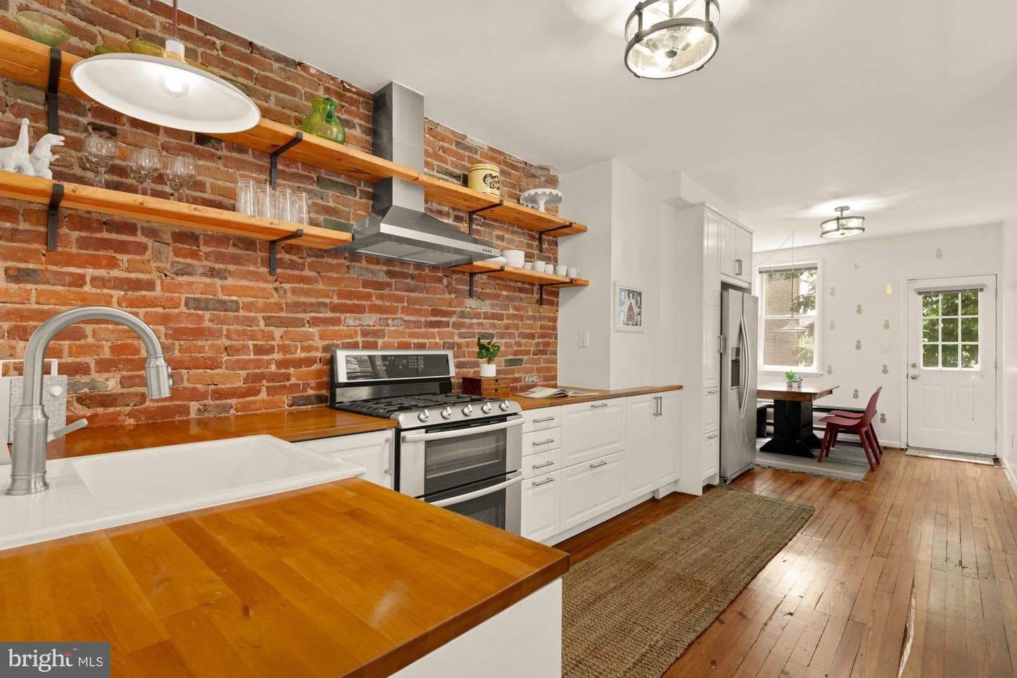 2143 Cambridge Street photo 7