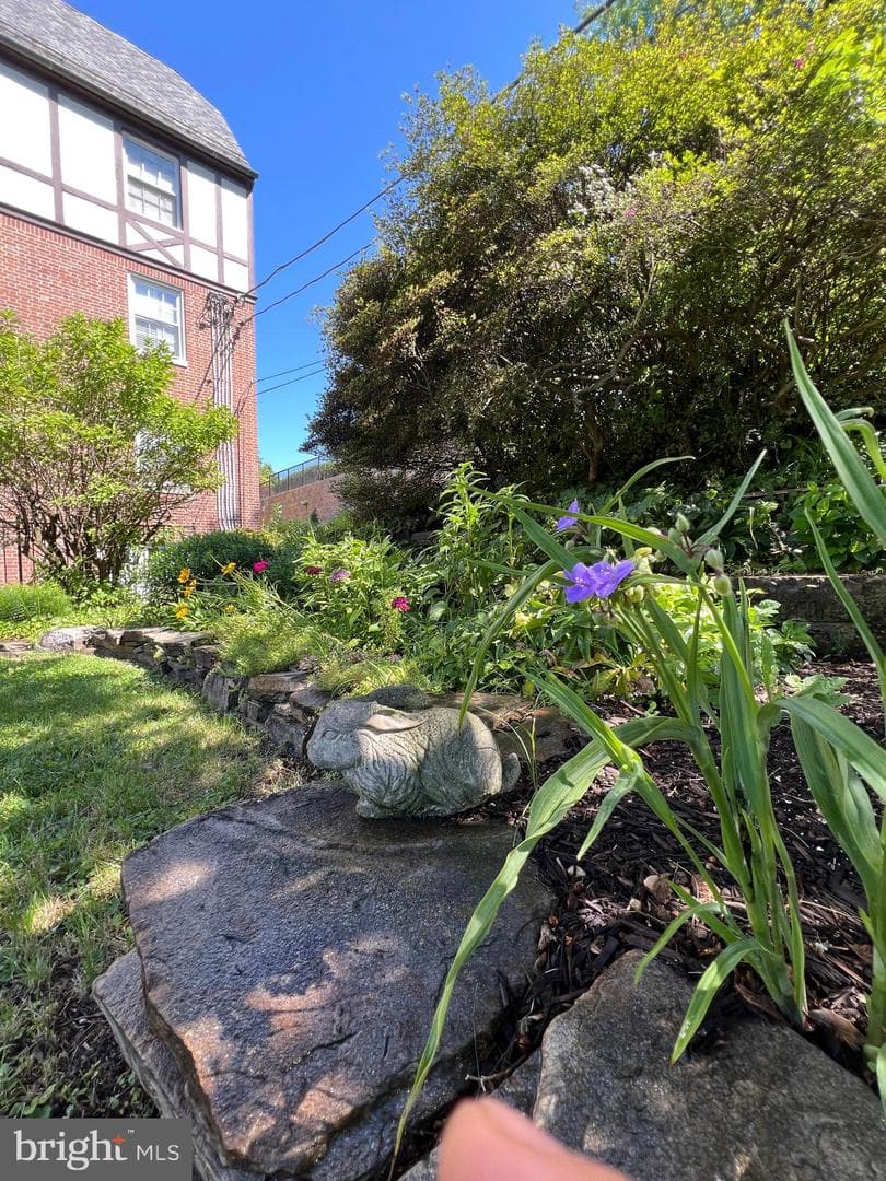 221 Ridgemede Road #302 photo 31