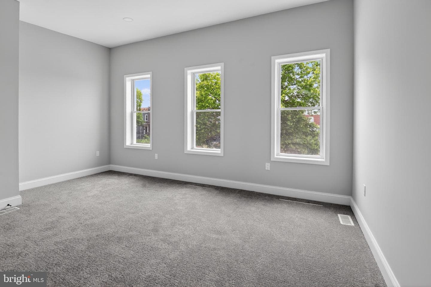 2888 W Garrison Avenue W photo 18
