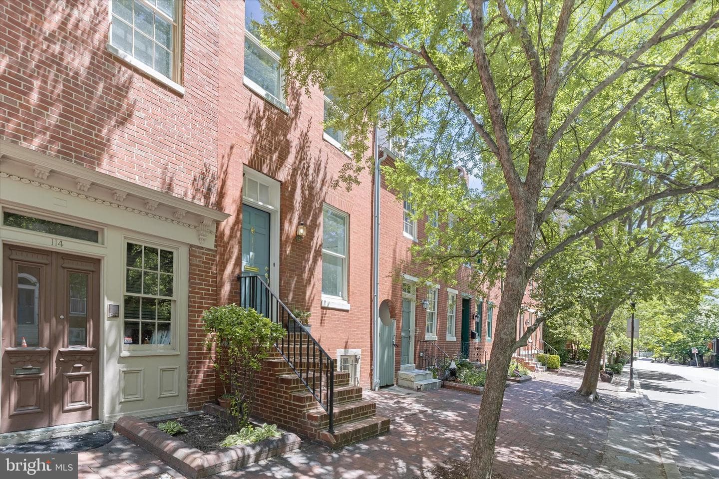 112 W Lee Street photo 3