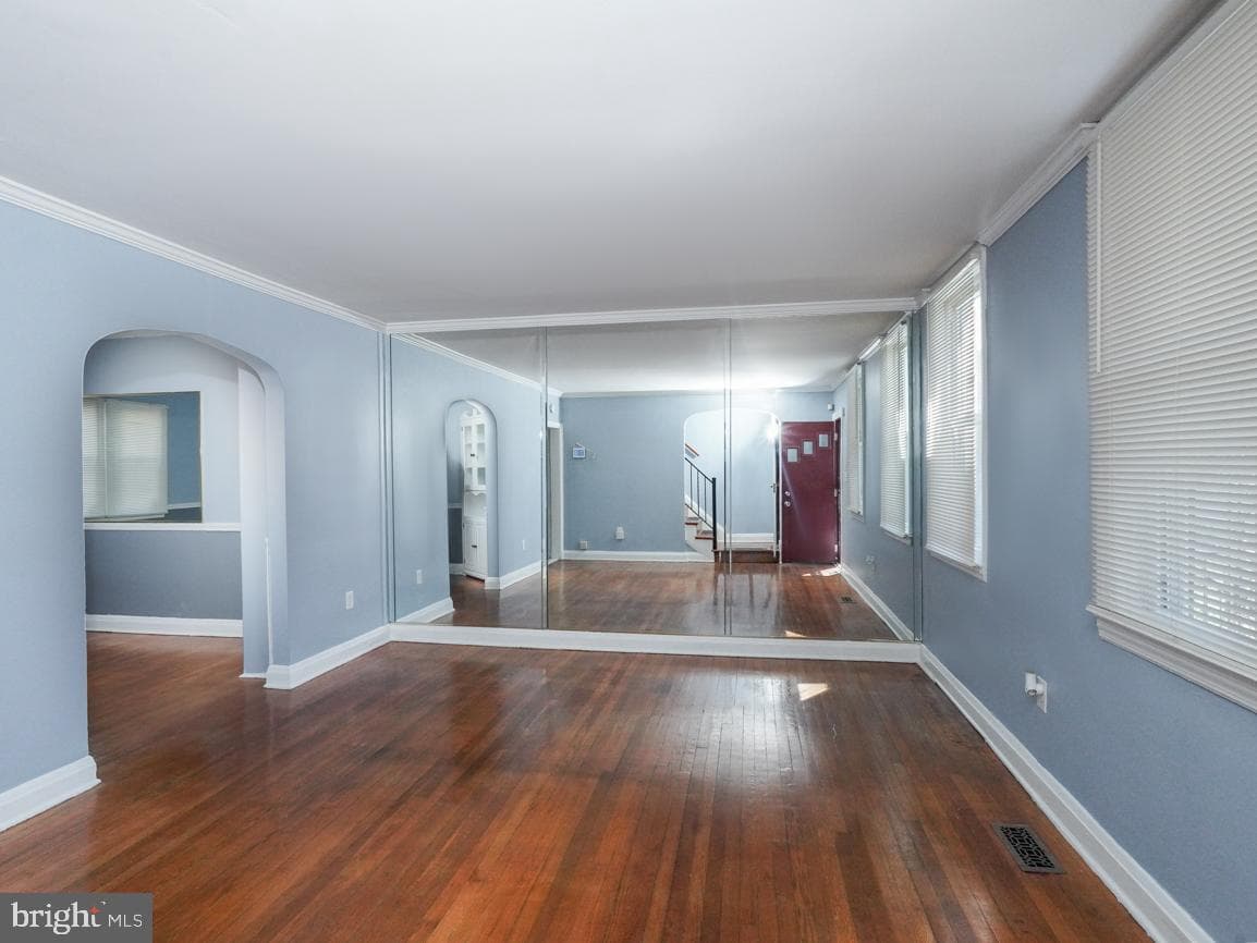 5358 Cuthbert Avenue photo 4