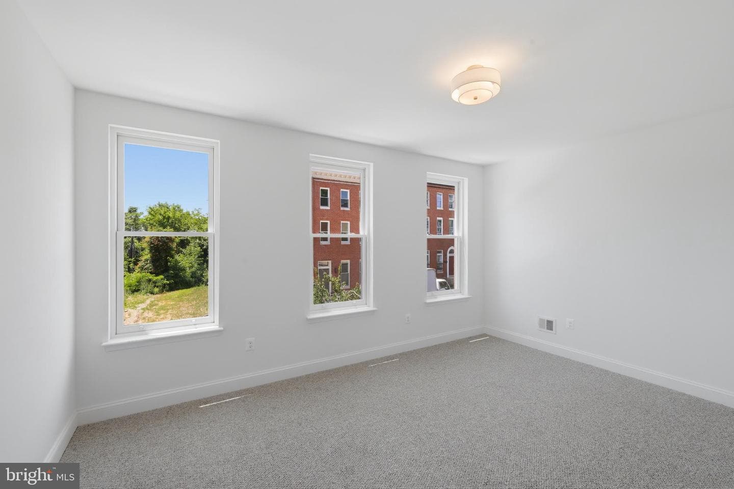 45 S Fulton Avenue photo 19