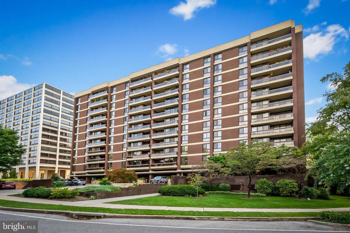 4100 N Charles Street #908 photo 3